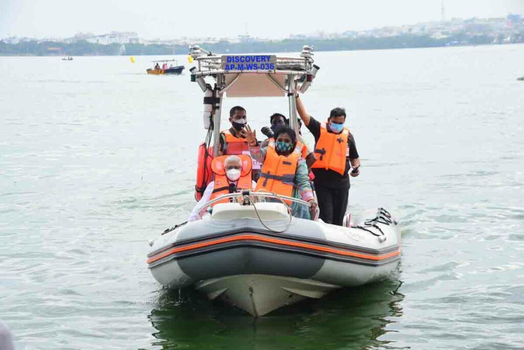 హుస్సేన్ సాగ‌ర్‌లో సెయిలింగ్ పోటీలు